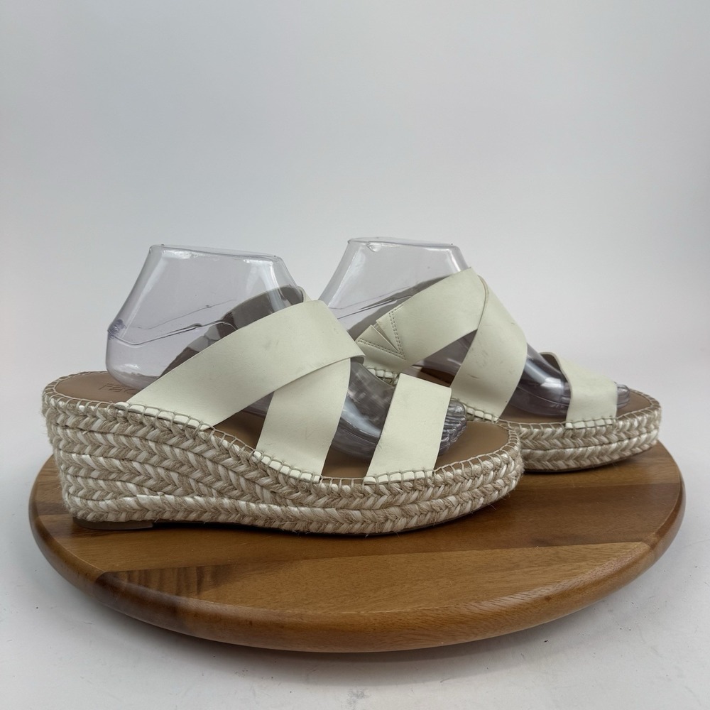 New Womens Nordstrom Rack Cressida Ivory Faux Leather Wedges Sandals Size 11 M